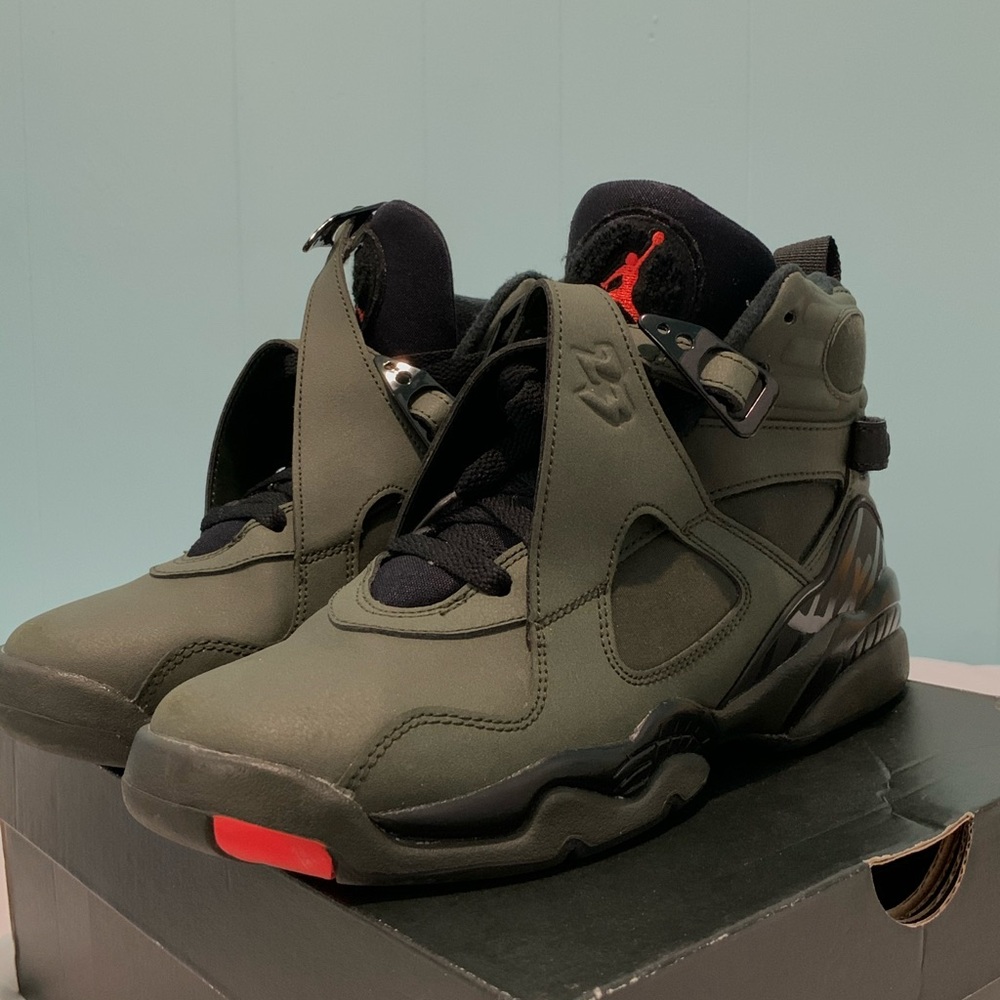 Jordan 8 - Picture 2 of 3
